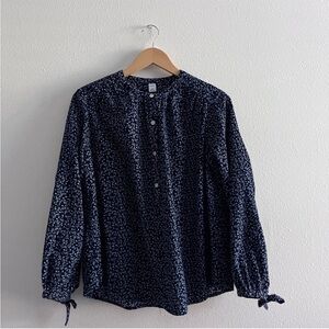 Old Navy Blue & White Floral Corduroy Top
